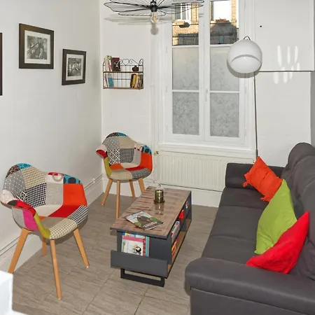 Le Coin Dla Rue بيت للعطل